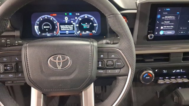 Used 2026 Toyota Tacoma TRD Off-Road AWD/4WD image 14