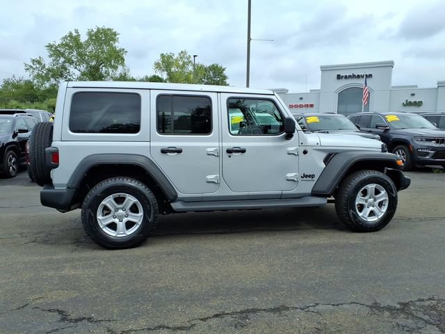 Certified 2022 Jeep Wrangler Unlimited Sport w/ Sun And Sound Package AWD/4WD image 6
