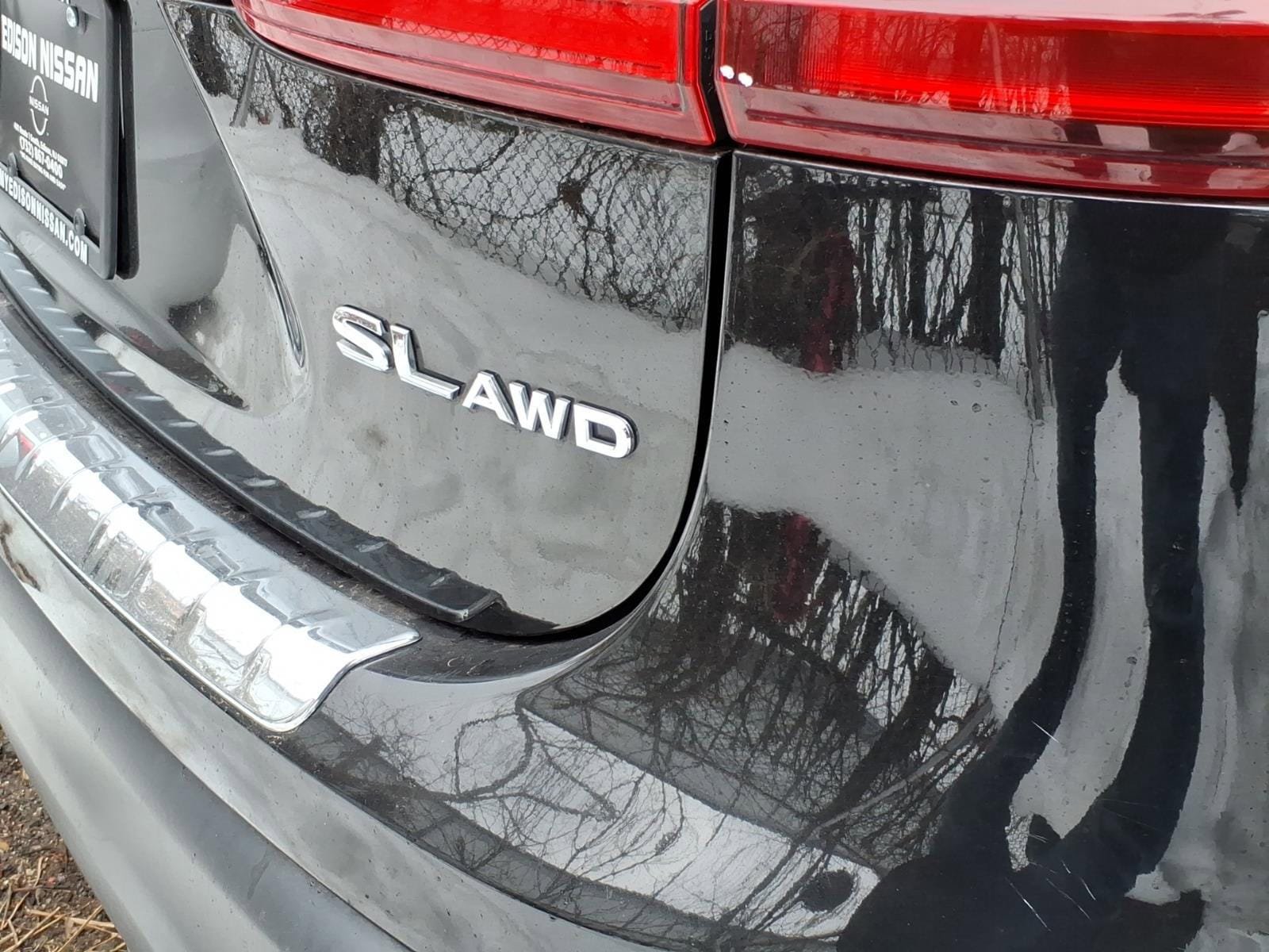 Used 2022 Nissan Rogue Sport SL AWD/4WD image 5
