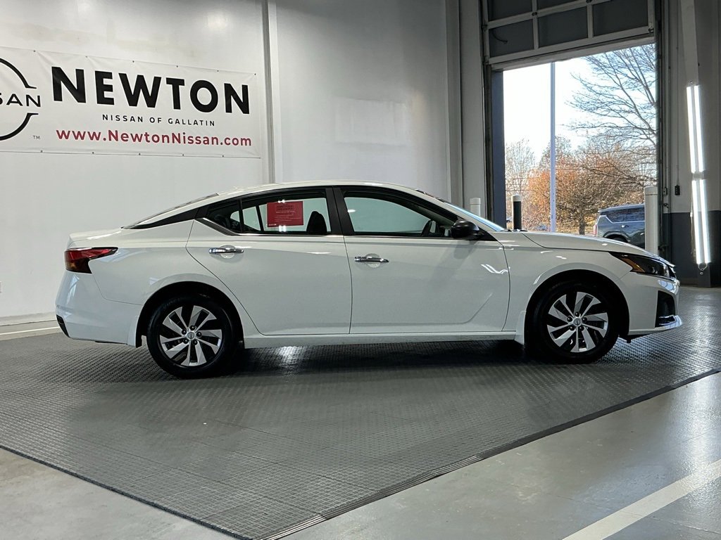 Used 2025 Nissan Altima 2.5 S image 37