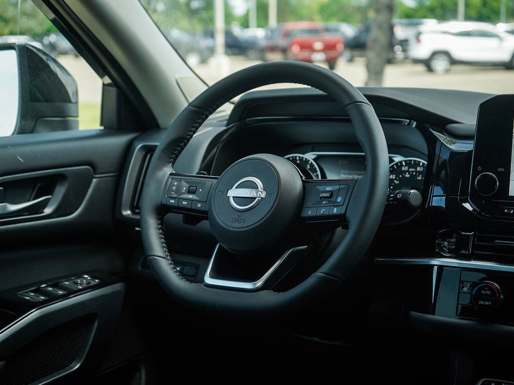 New 2025 Nissan Pathfinder SL w/ SL Premium Package image 17