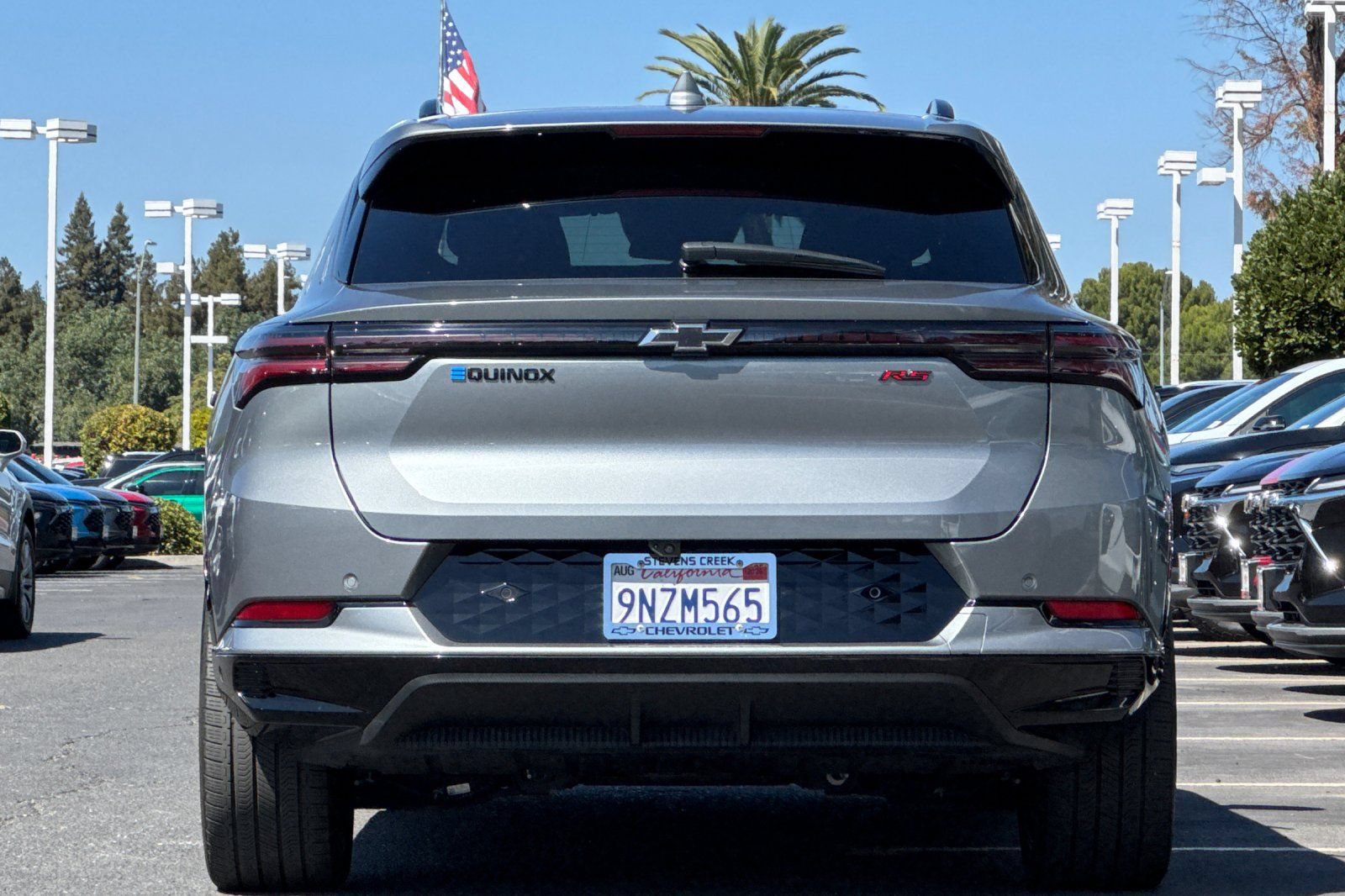 Used 2024 Chevrolet Equinox EV RS FWD image 6