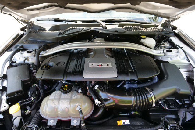 Used 2018 Ford Mustang GT Premium RWD image 31