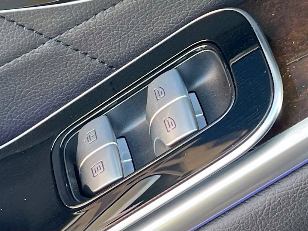 Certified 2025 Mercedes-Benz S 580 4MATIC Sedan image 32
