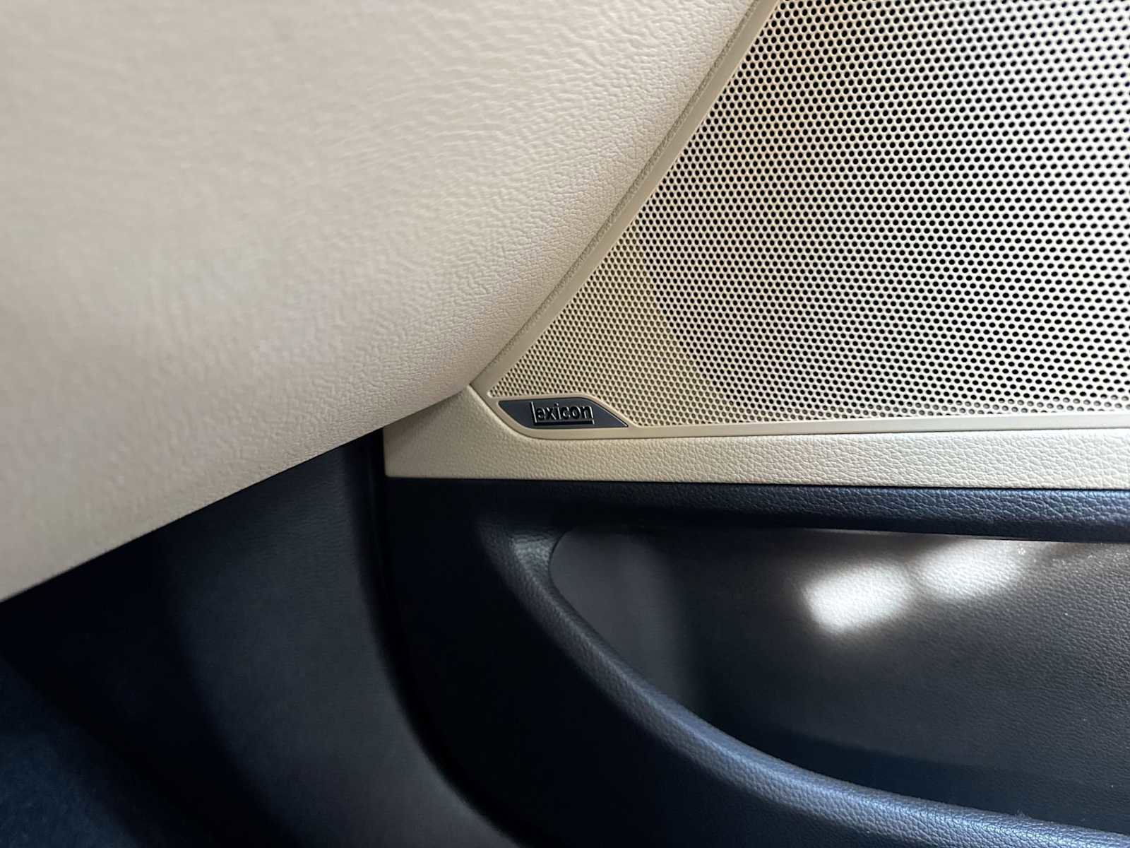 Used 2015 Hyundai Genesis 3.8 w/ Option Group 03 image 30