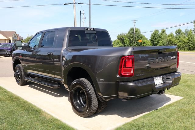 Used 2025 RAM 3500 Laramie AWD/4WD image 40