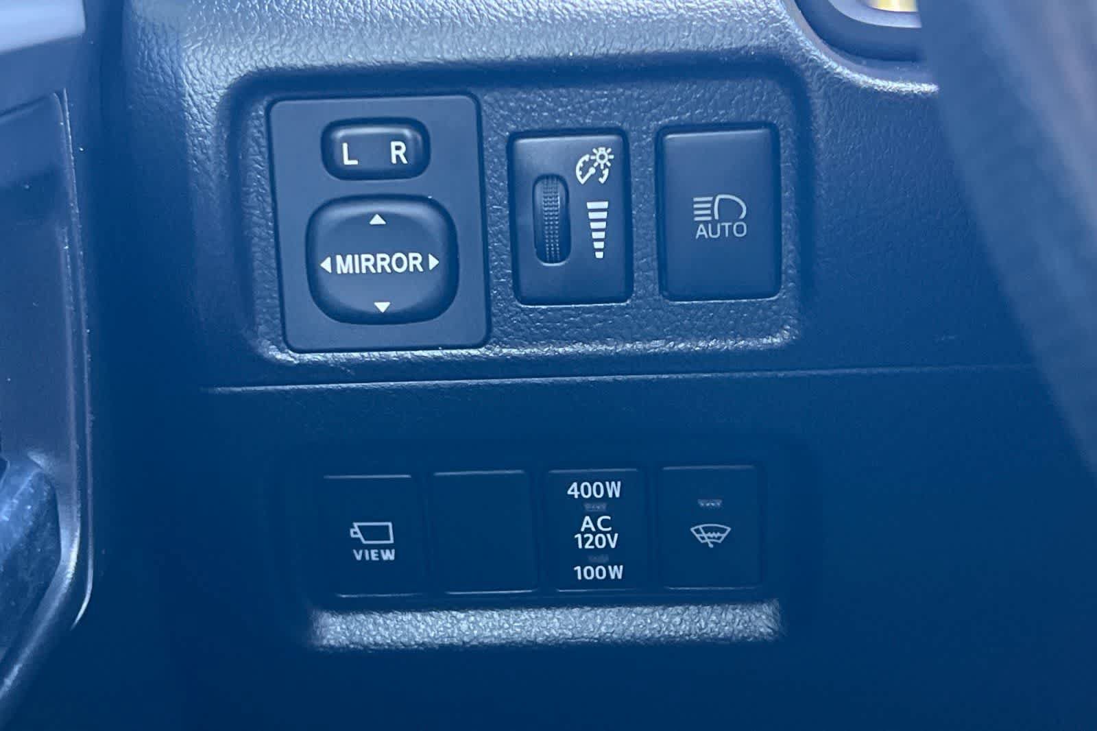 Used 2022 Toyota 4Runner Limited AWD/4WD image 34