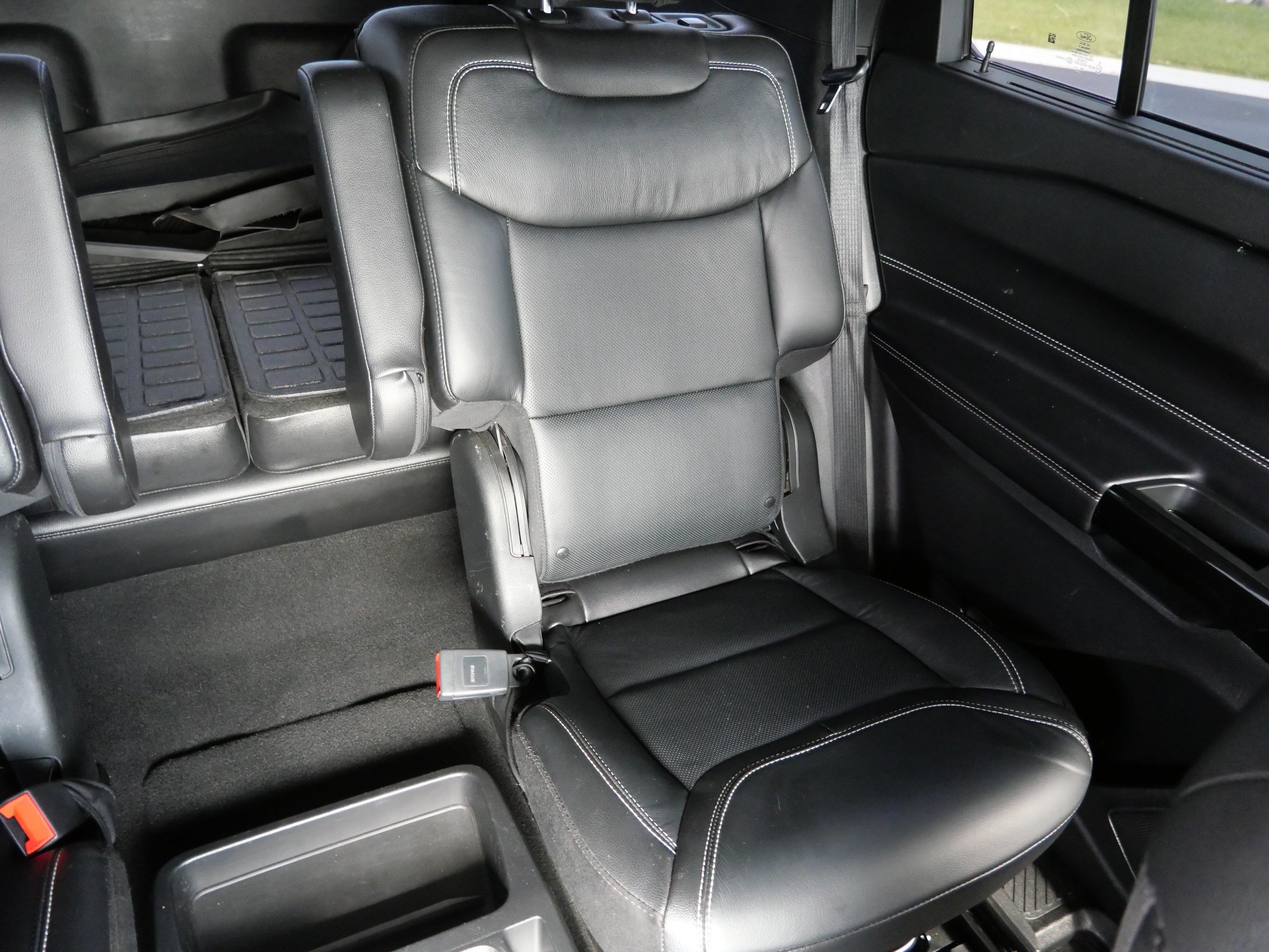 Used 2021 Ford Explorer ST w/ Equipment Group 401A AWD/4WD image 13