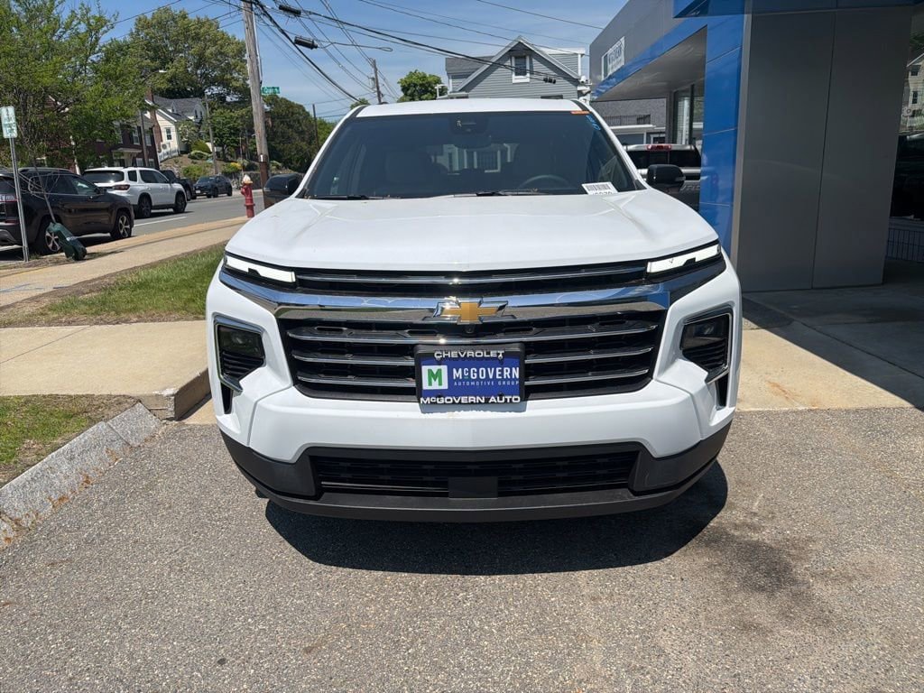 New 2026 Chevrolet Traverse LT w/ Driver Confidence Package AWD/4WD image 8