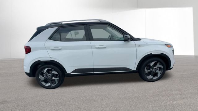 New 2026 Hyundai Venue SEL FWD image 10
