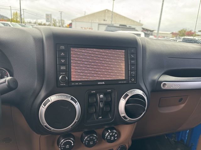 Used 2015 Jeep Wrangler Unlimited Sahara w/ Connectivity Group image 24