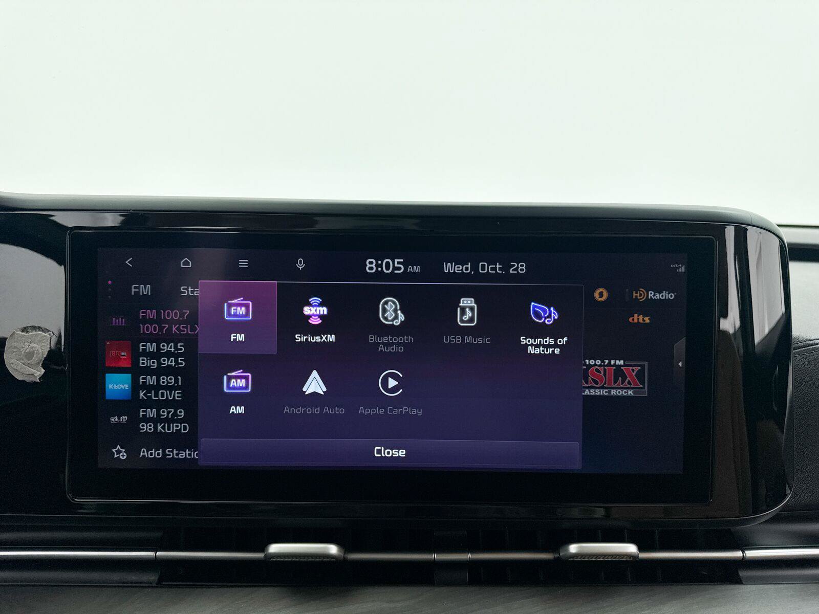 Used 2023 Kia Carnival EX FWD image 24