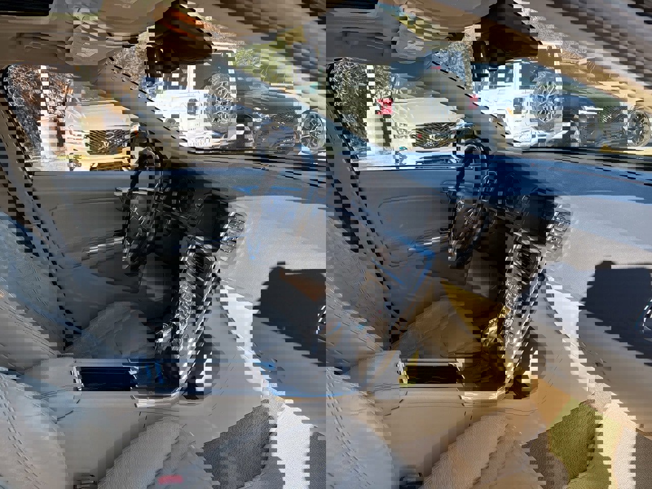 Used 2014 Volvo S60 T5 image 12