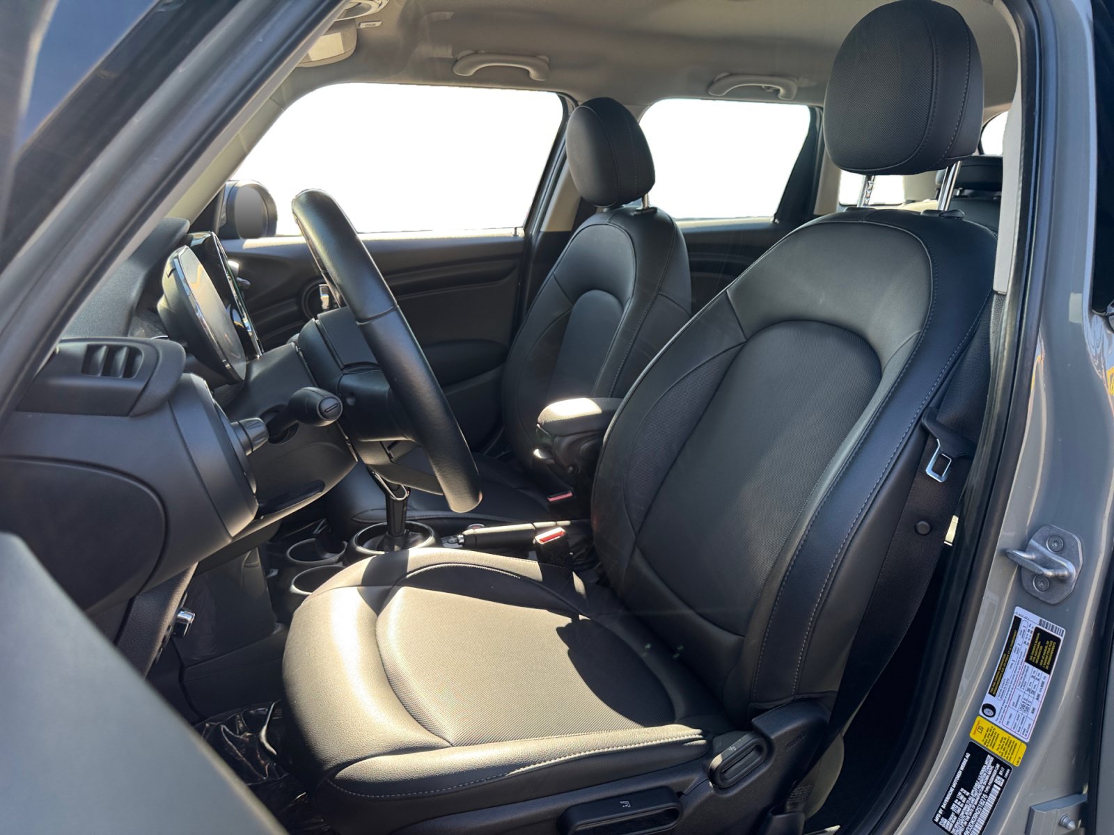 Used 2022 MINI Cooper 4-Door Hardtop FWD image 9