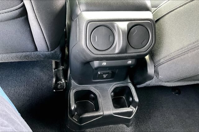 Used 2022 Jeep Gladiator Sport AWD/4WD image 11