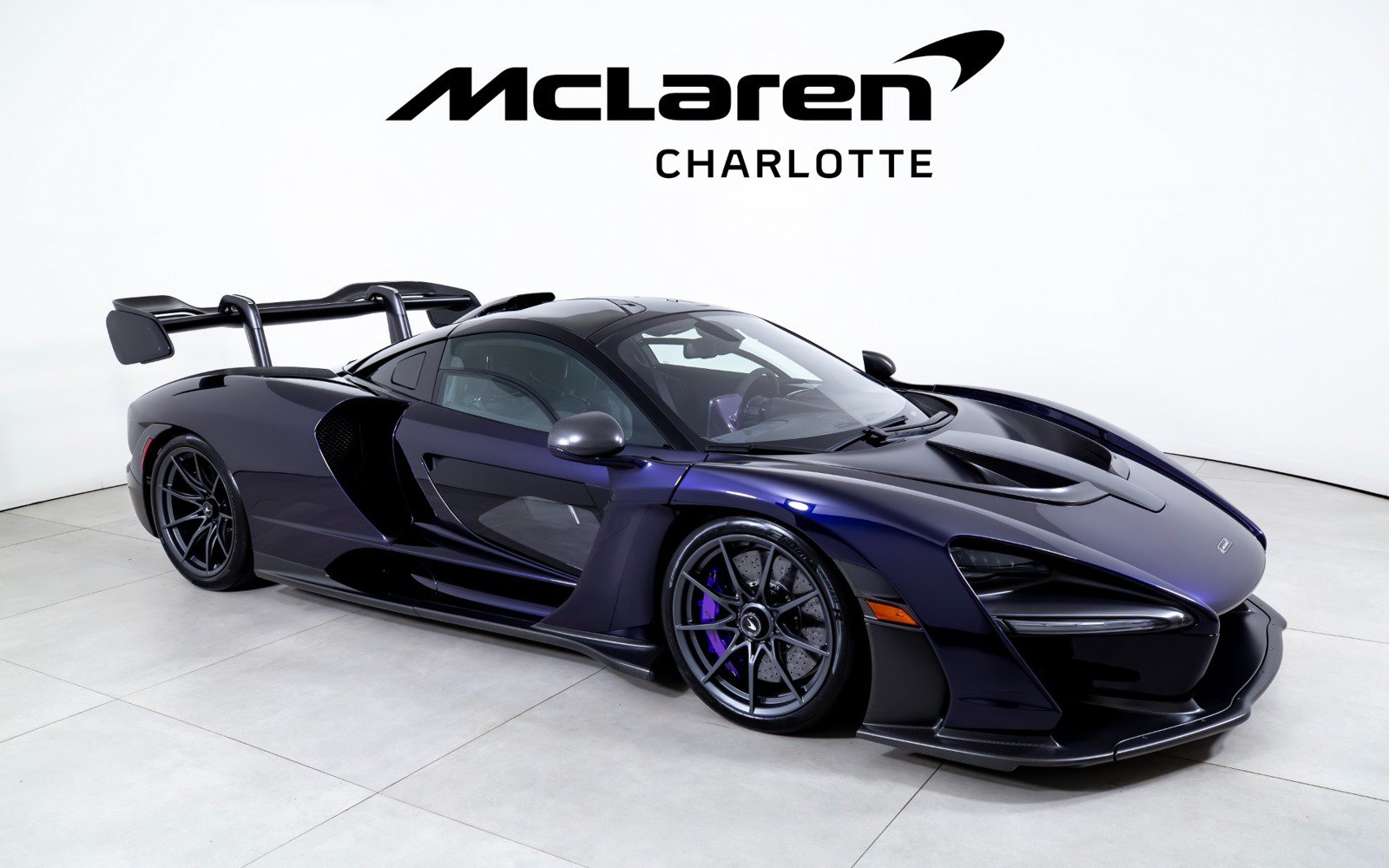Used 2019 McLaren Senna RWD image 2