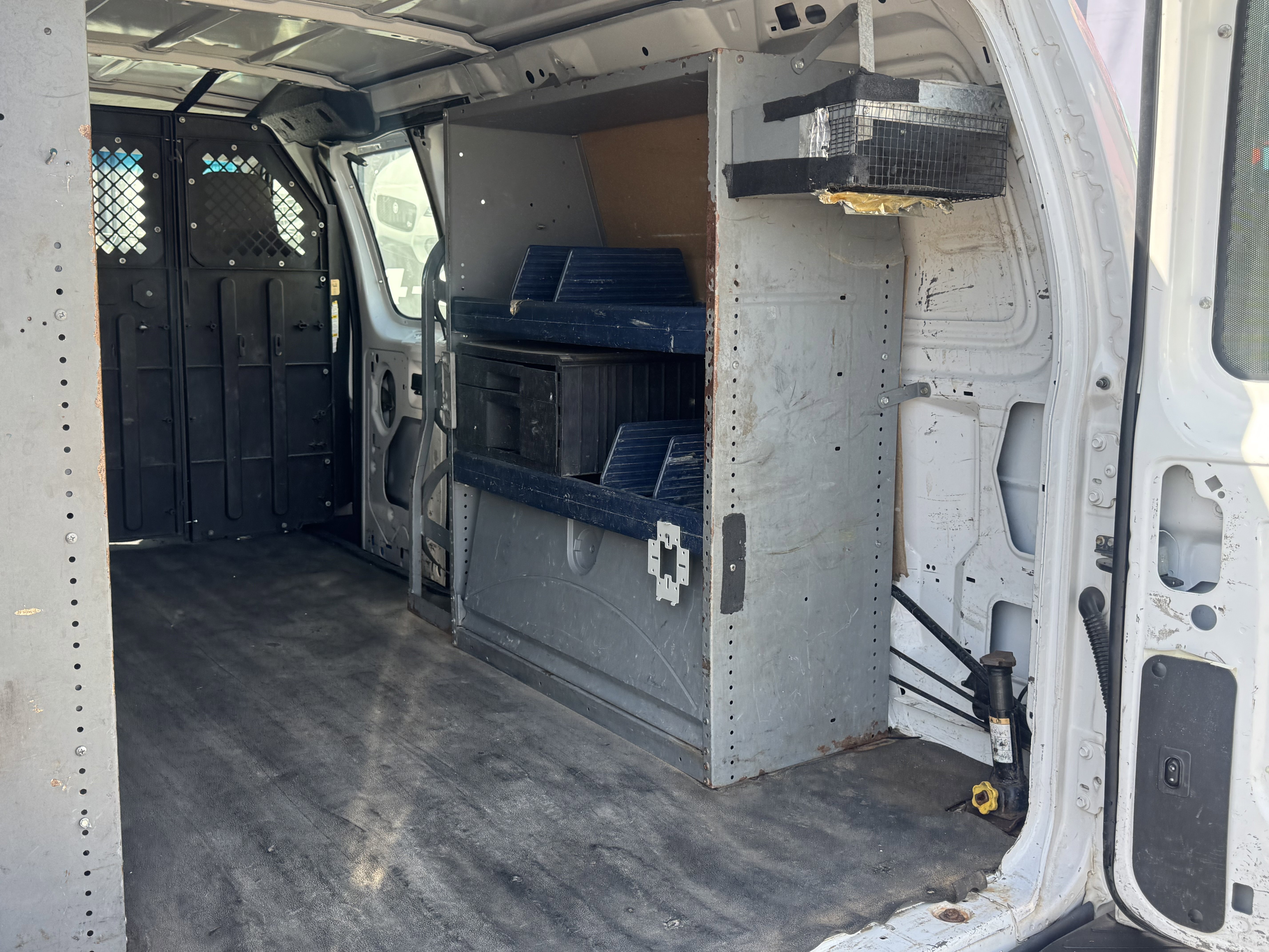 Used 2011 Ford E-150 and Econoline 150 w/ Commercial Cargo Van Pkg image 14