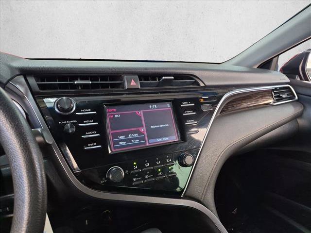 Used 2018 Toyota Camry LE FWD image 19