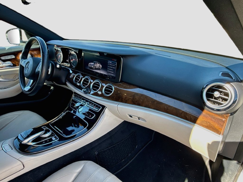 Used 2017 Mercedes-Benz E 300 4MATIC image 37