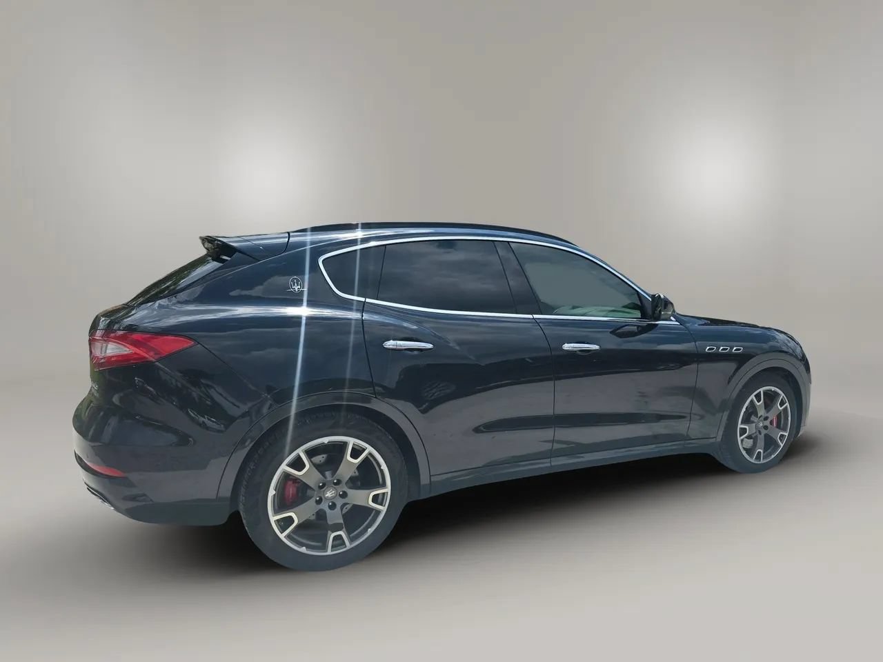 Used 2017 Maserati Levante S AWD/4WD image 8