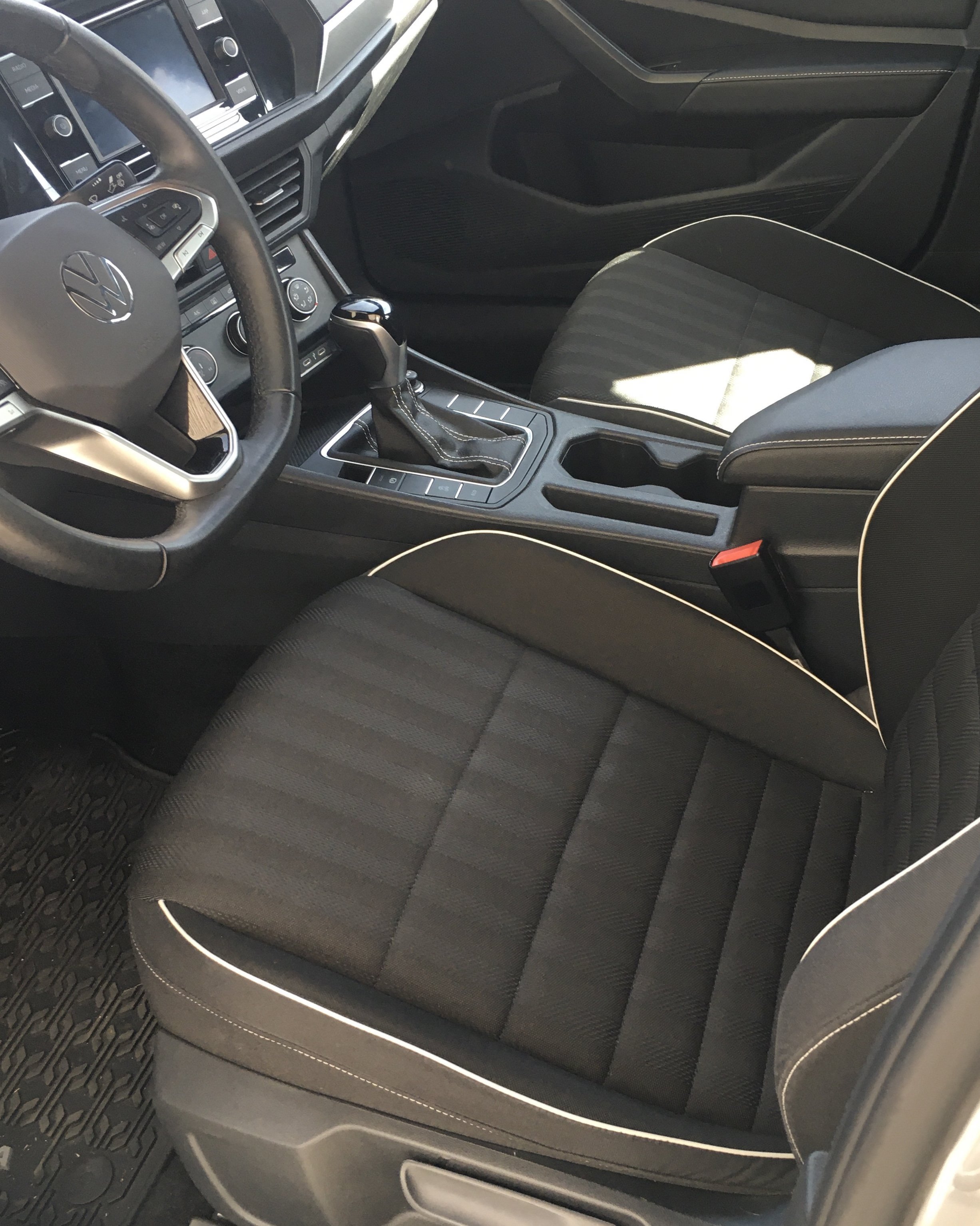 Certified 2024 Volkswagen Jetta Sport FWD image 9