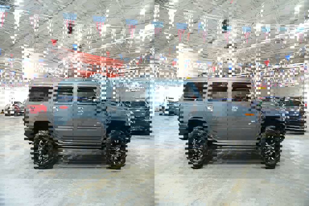 Used 2005 HUMMER H2 w/ Preferred Equipment Group image 12