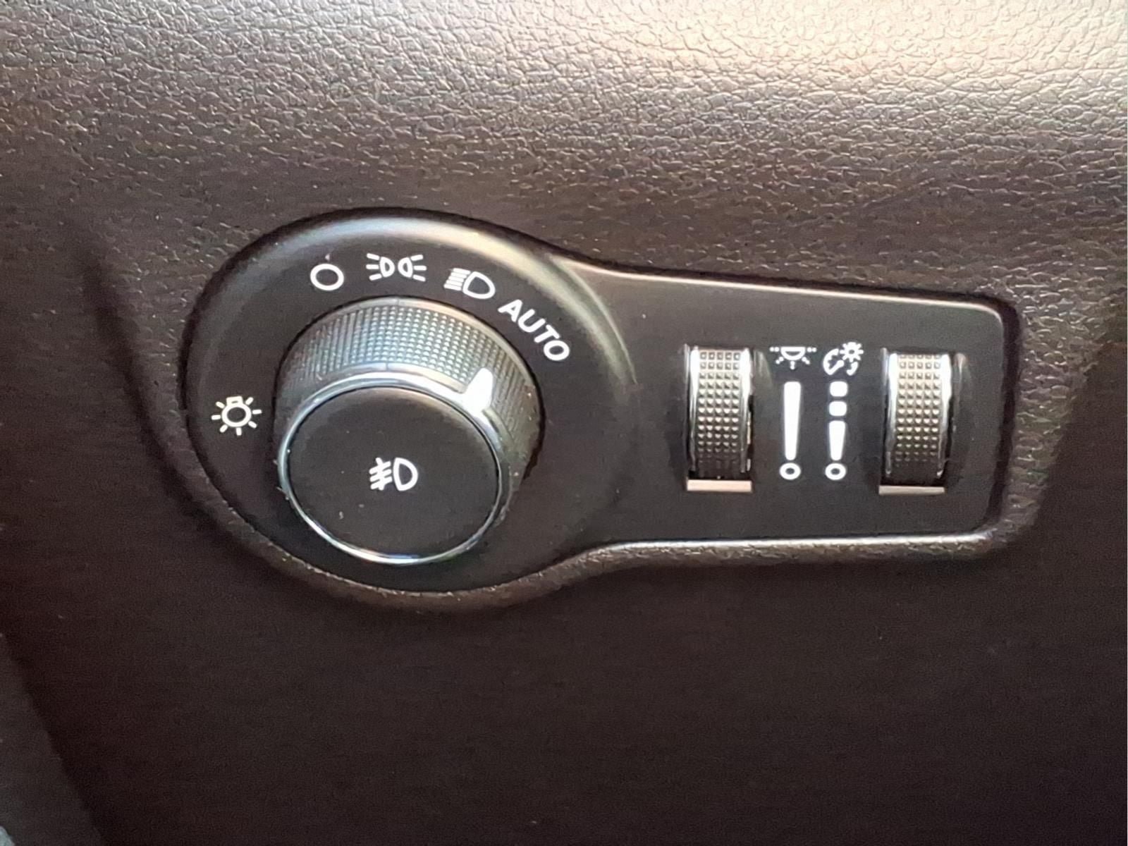 Used 2023 Jeep Compass Limited AWD/4WD image 19