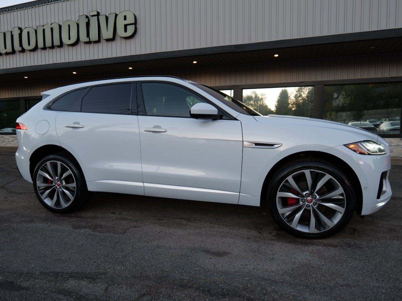 Used 2019 Jaguar F-PACE S image 67