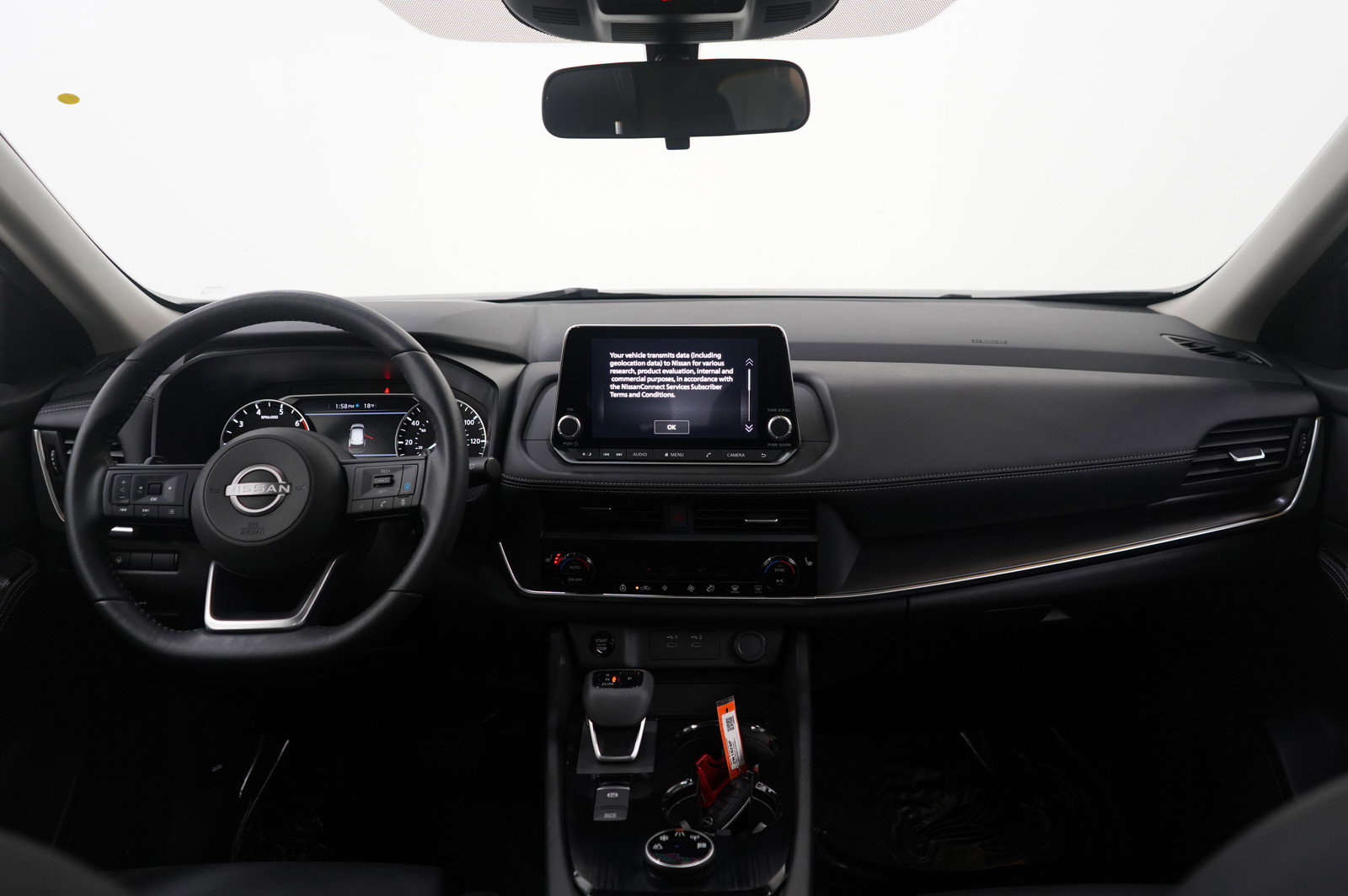 Used 2024 Nissan Rogue SV w/ SV Premium Package image 13