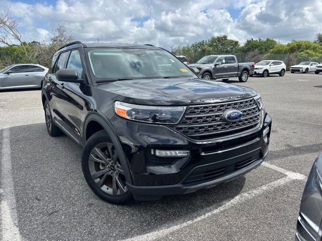Used 2021 Ford Explorer XLT w/ Equipment Group 202A RWD image 2