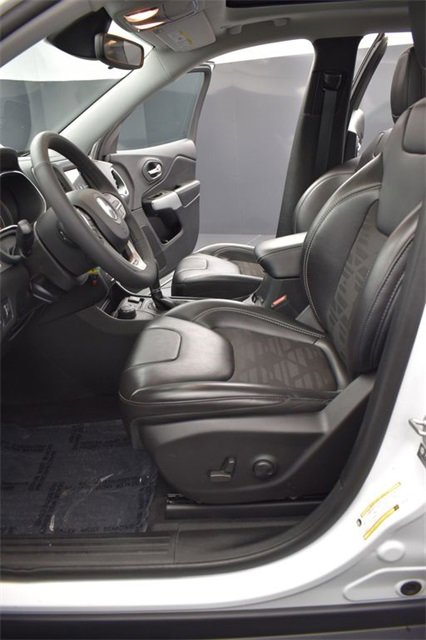 Used 2022 Jeep Cherokee Latitude w/ Sun & Sound Group image 9