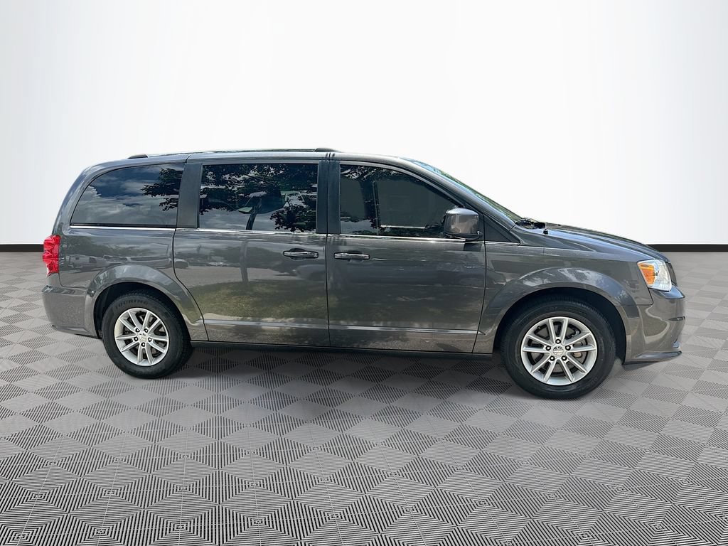 Used 2020 Dodge Grand Caravan SXT FWD image 5