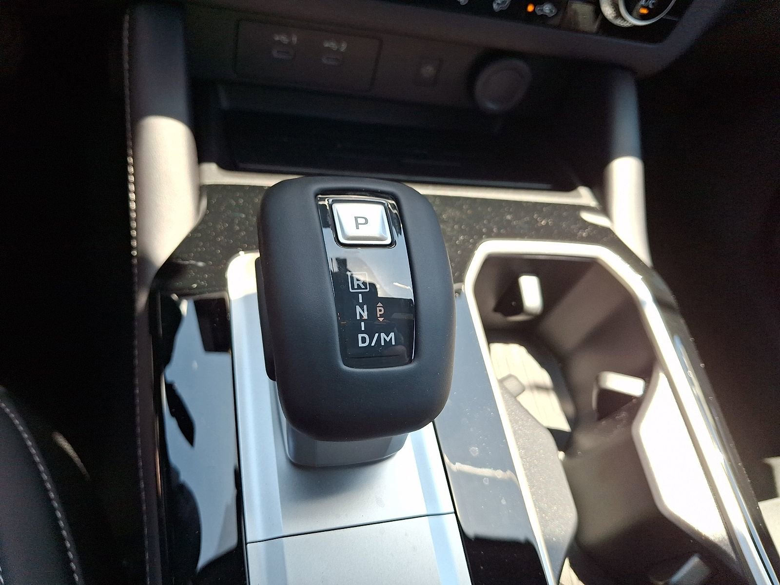 New 2026 Mitsubishi Outlander LE AWD/4WD image 14