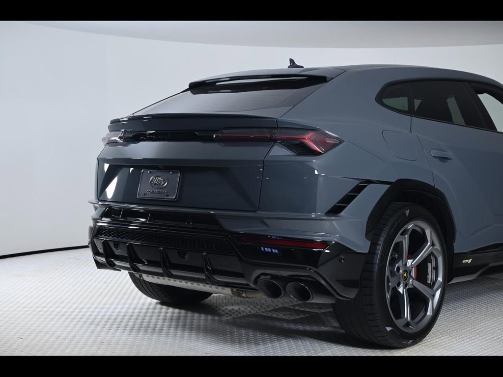 Used 2024 Lamborghini Urus S image 33