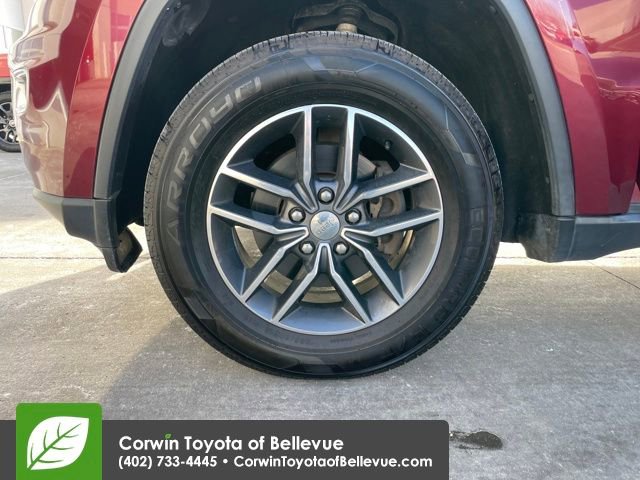 Used 2017 Jeep Grand Cherokee Limited image 25