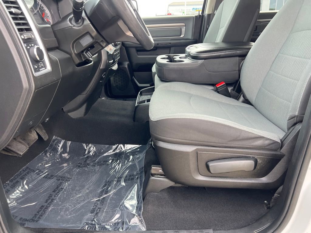 Used 2022 RAM 1500 Classic SLT image 21