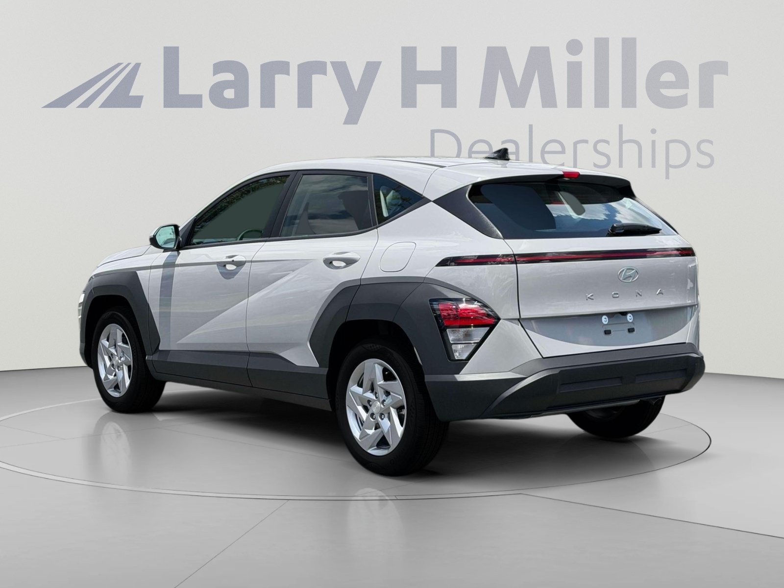 New 2027 Hyundai Kona SE FWD image 5