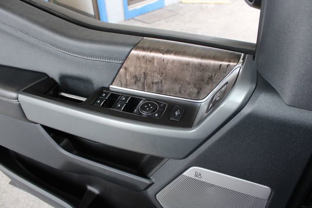 Used 2024 Ford F250 Lariat w/ Black Appearance Package image 28