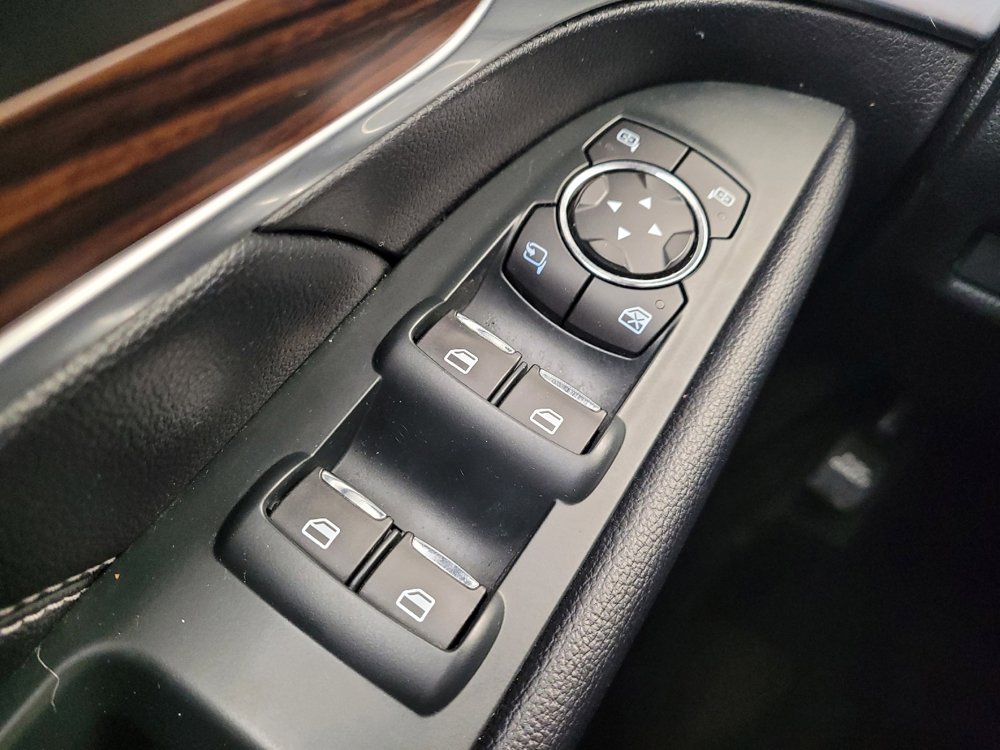 Used 2018 Ford Explorer Limited w/ Equipment Group 301A AWD/4WD image 27