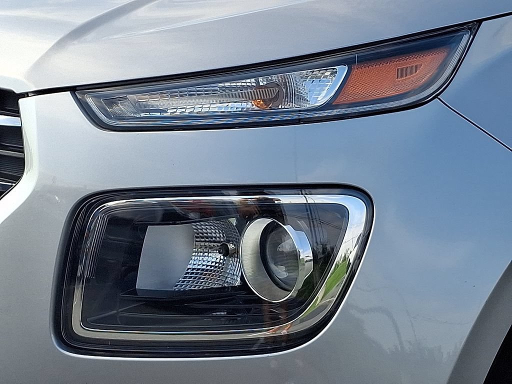 Used 2024 Hyundai Venue SEL FWD image 9