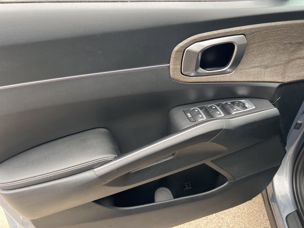 Certified 2023 Kia Sorento S image 7