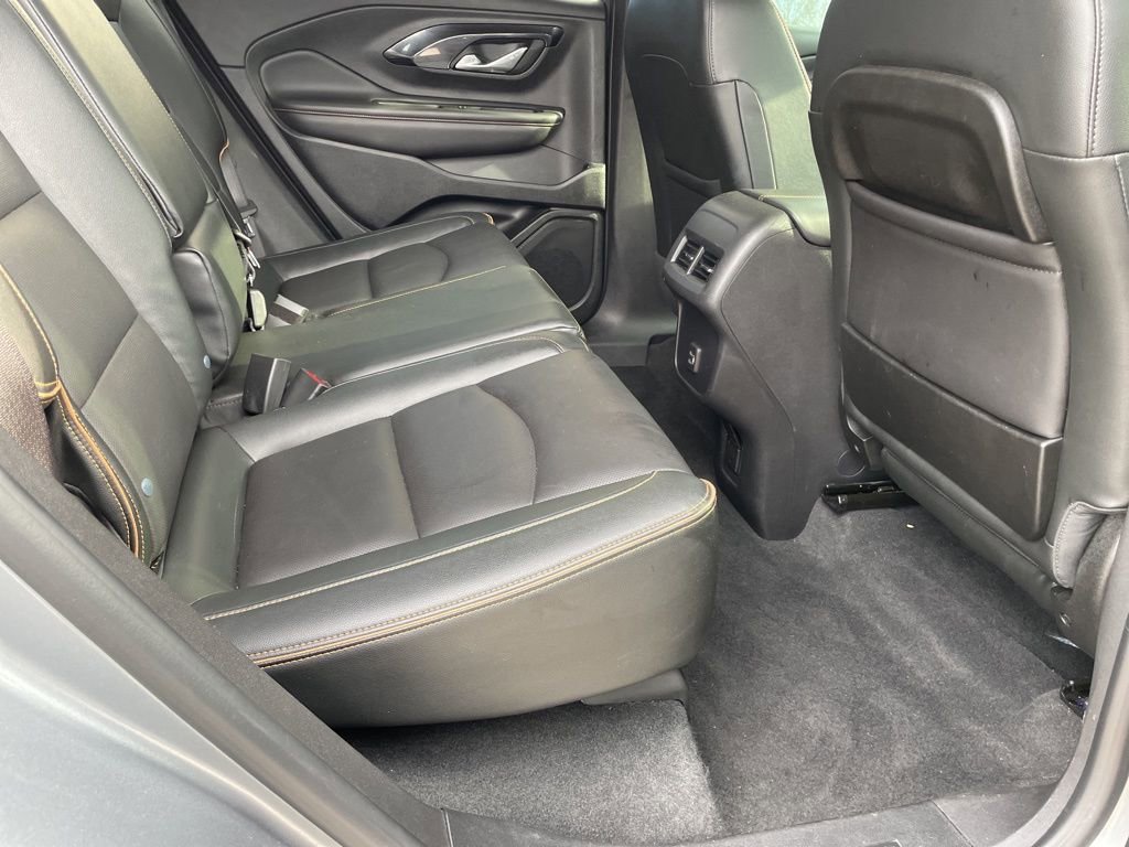 Used 2023 GMC Terrain AT4 image 34