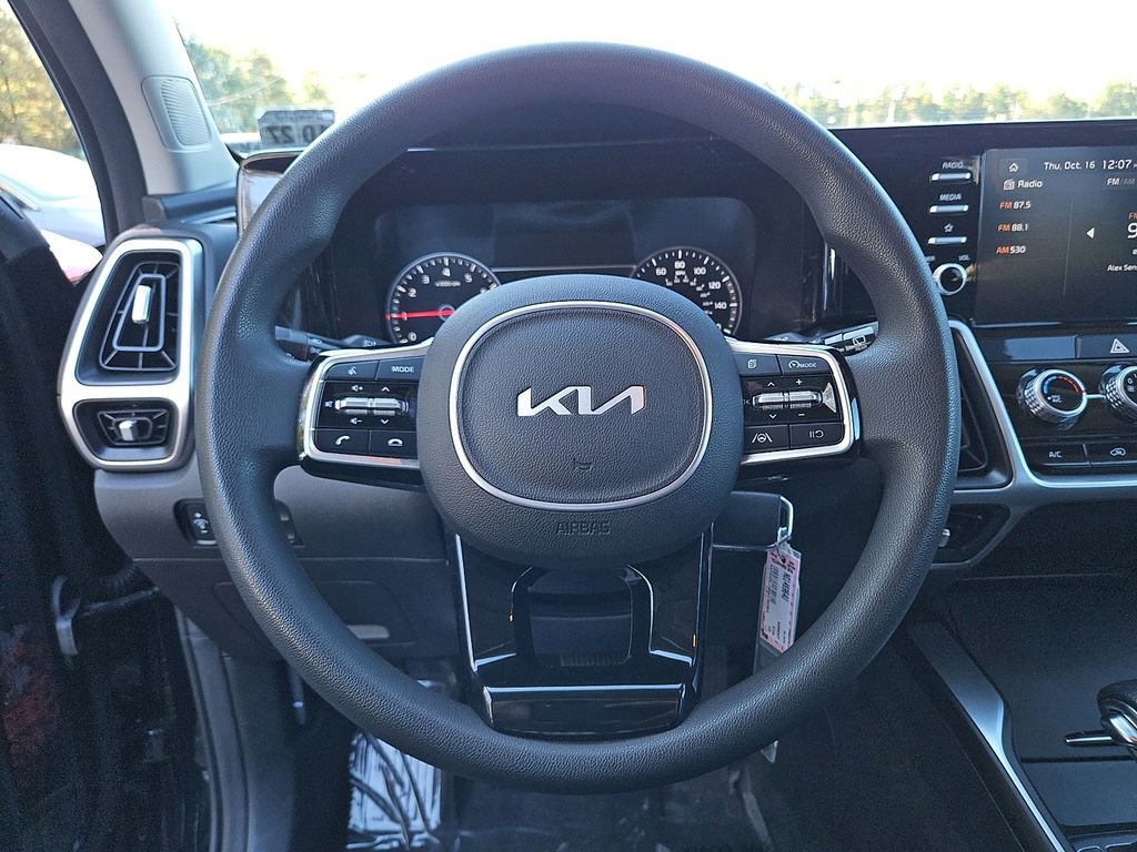 Used 2022 Kia Sorento LX image 20