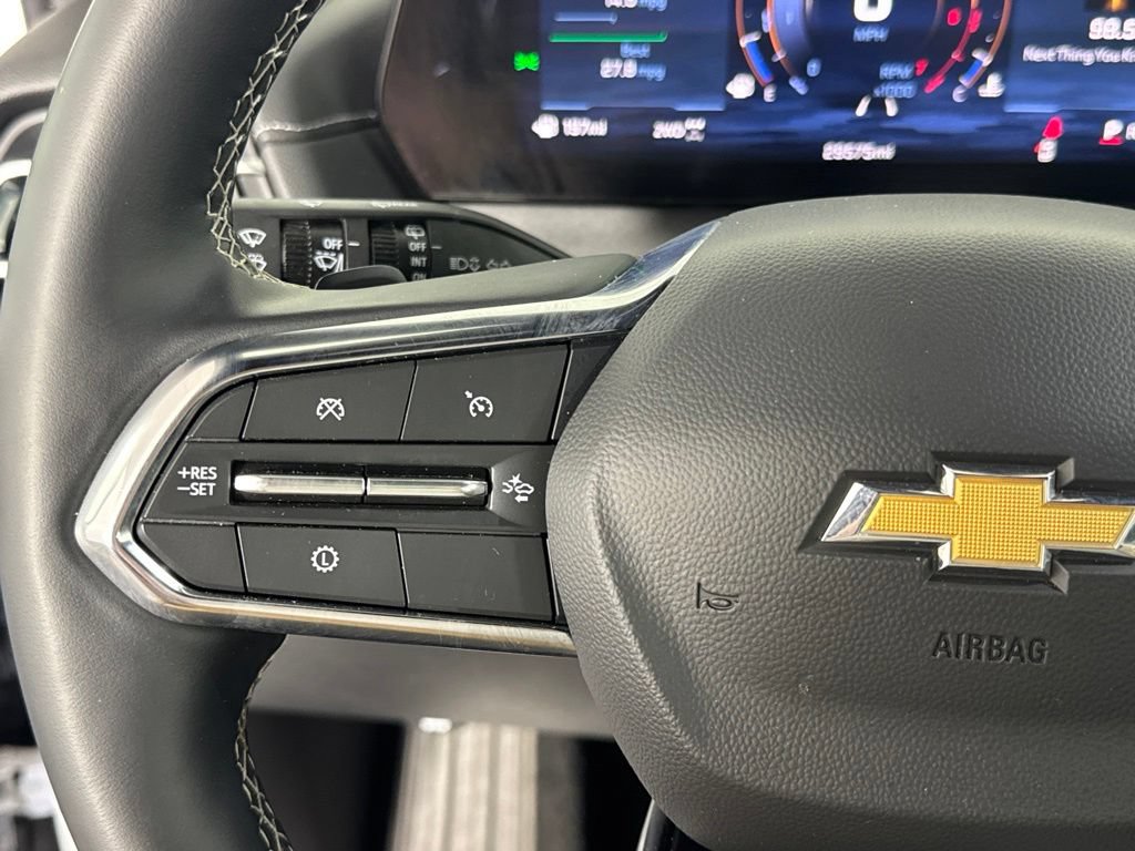 Certified 2026 Chevrolet Traverse LT AWD/4WD image 12