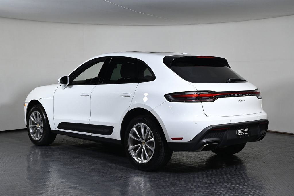 Used 2026 Porsche Macan AWD/4WD image 3