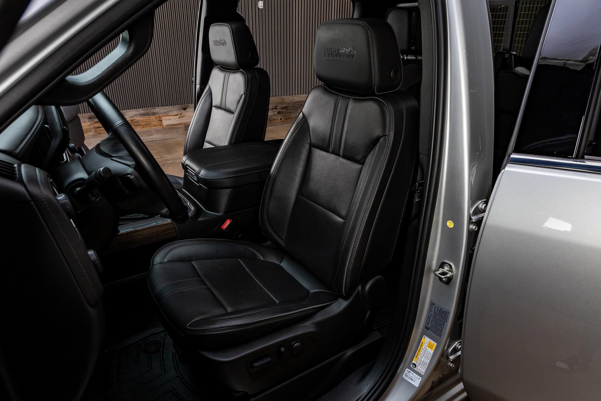 Used 2023 Chevrolet Silverado 2500 High Country AWD/4WD image 28
