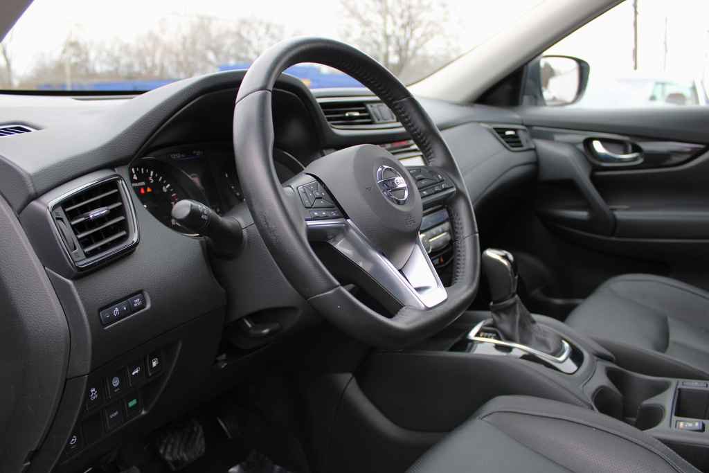 Used 2018 Nissan Rogue SL image 14