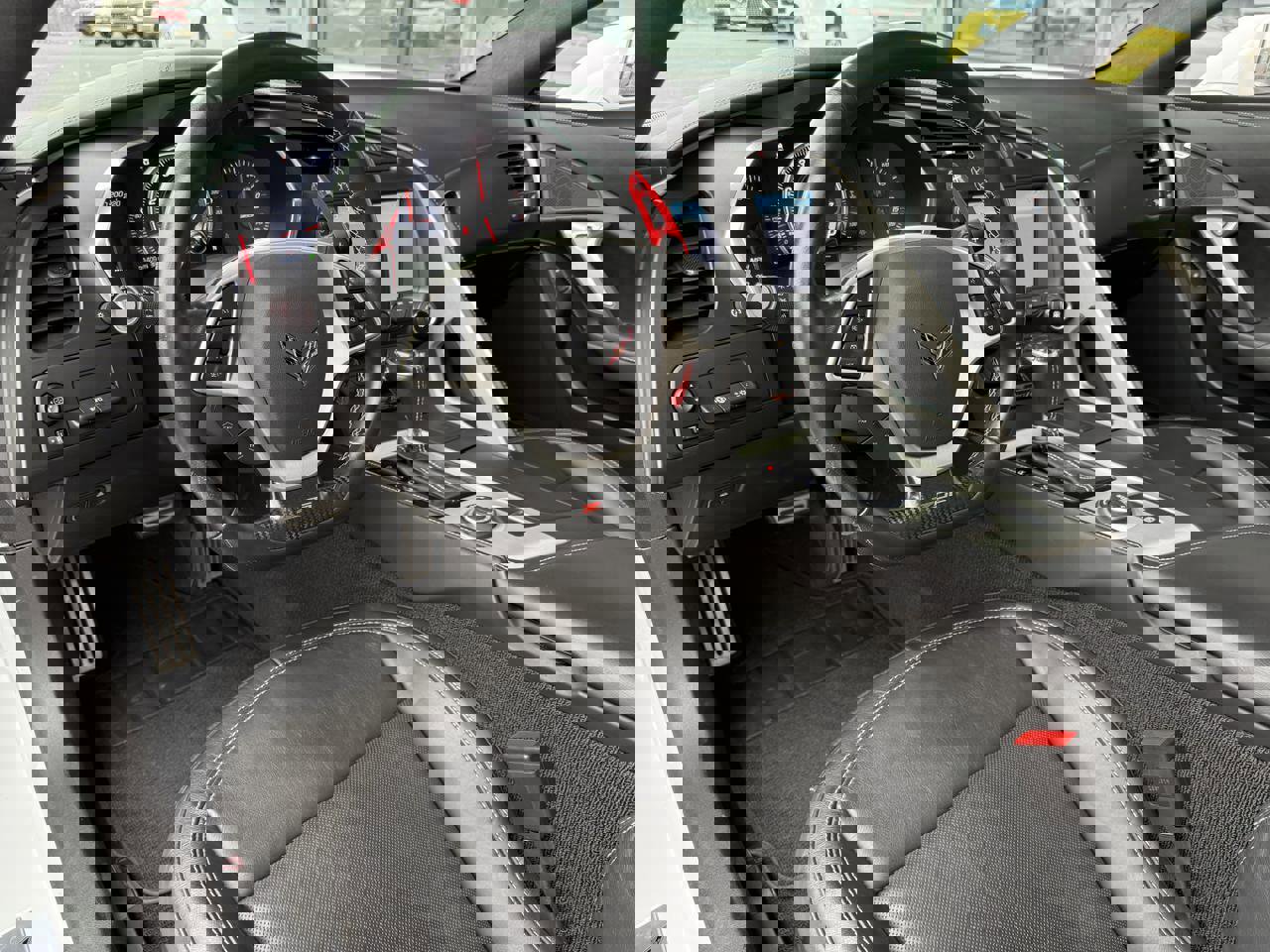 Used 2015 Chevrolet Corvette Z06 w/ 3LZ Preferred Equipment Group image 14