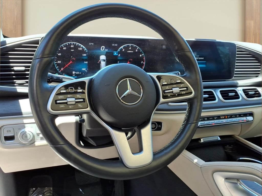 Used 2020 Mercedes-Benz GLS 450 4MATIC image 3