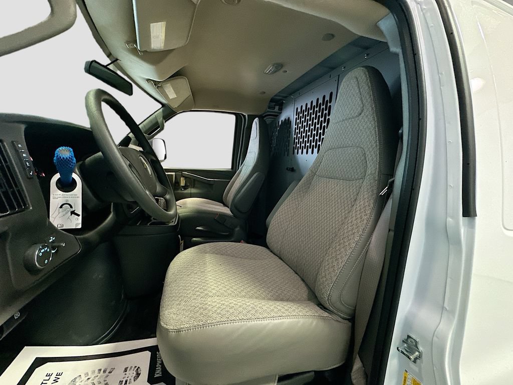 New 2025 Chevrolet Express 2500 w/ Driver Convenience Package RWD image 21